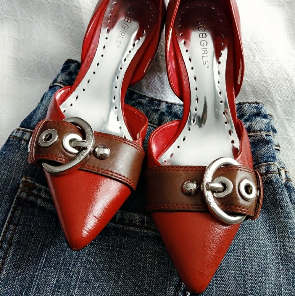 {BCBG} · Pointy pumps ·